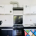 Sunnynest - 3br With Free Parking & Wi-fi, Close To Lapad Bay