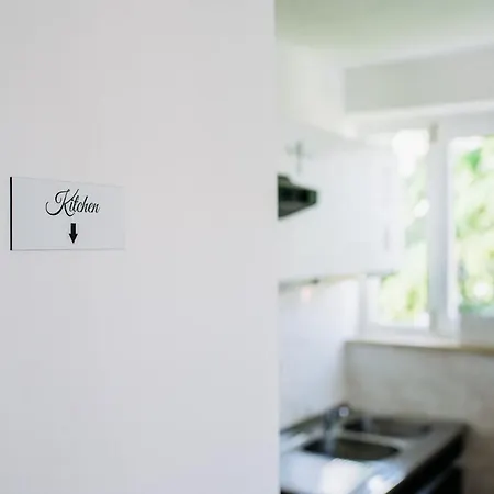 Sunnynest - 3br With Free Parking & Wi-fi, Close To Lapad Bay