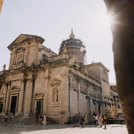 Lejlighed Sunnynest - 3br With Free Parking & Wi-fi, Close To Lapad Bay *