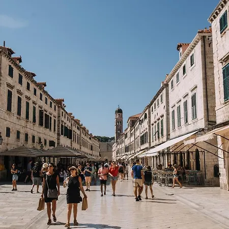 Sunnynest - 3br With Free Parking & Wi-fi, Close To Lapad Bay Dubrovnik