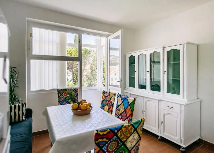 Sunnynest - 3br With Free Parking & Wi-fi, Close To Lapad Bay * 두브로브니크