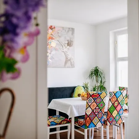 公寓 Sunnynest - 3br With Free Parking & Wi-fi, Close To Lapad Bay