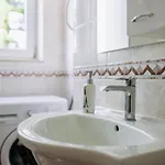 Apartamento Sunnynest - 3br With Free Parking & Wi-fi, Close To Lapad Bay *